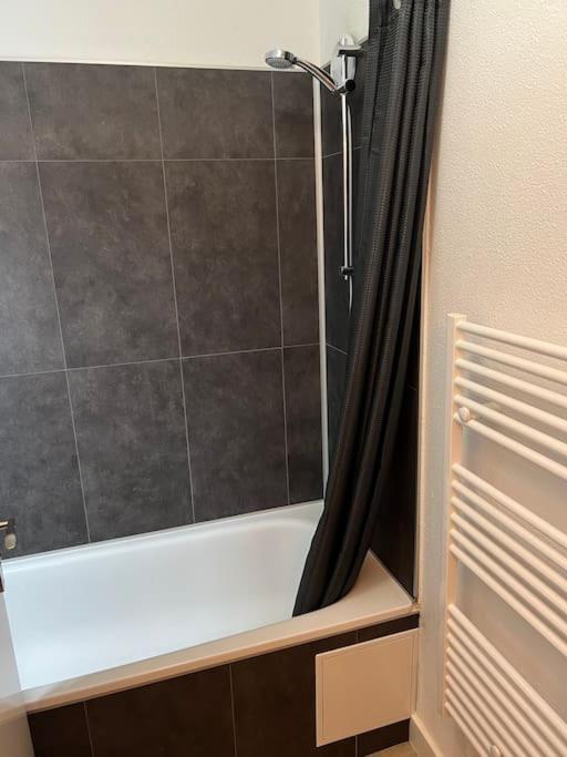Studio Confortable Aux Portes De Bordeaux Et Medoc Ludon-Médoc Kültér fotó